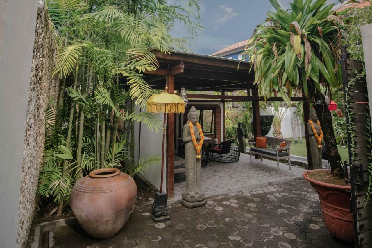 The Secret Jungle Villas Seminyak Esterno foto